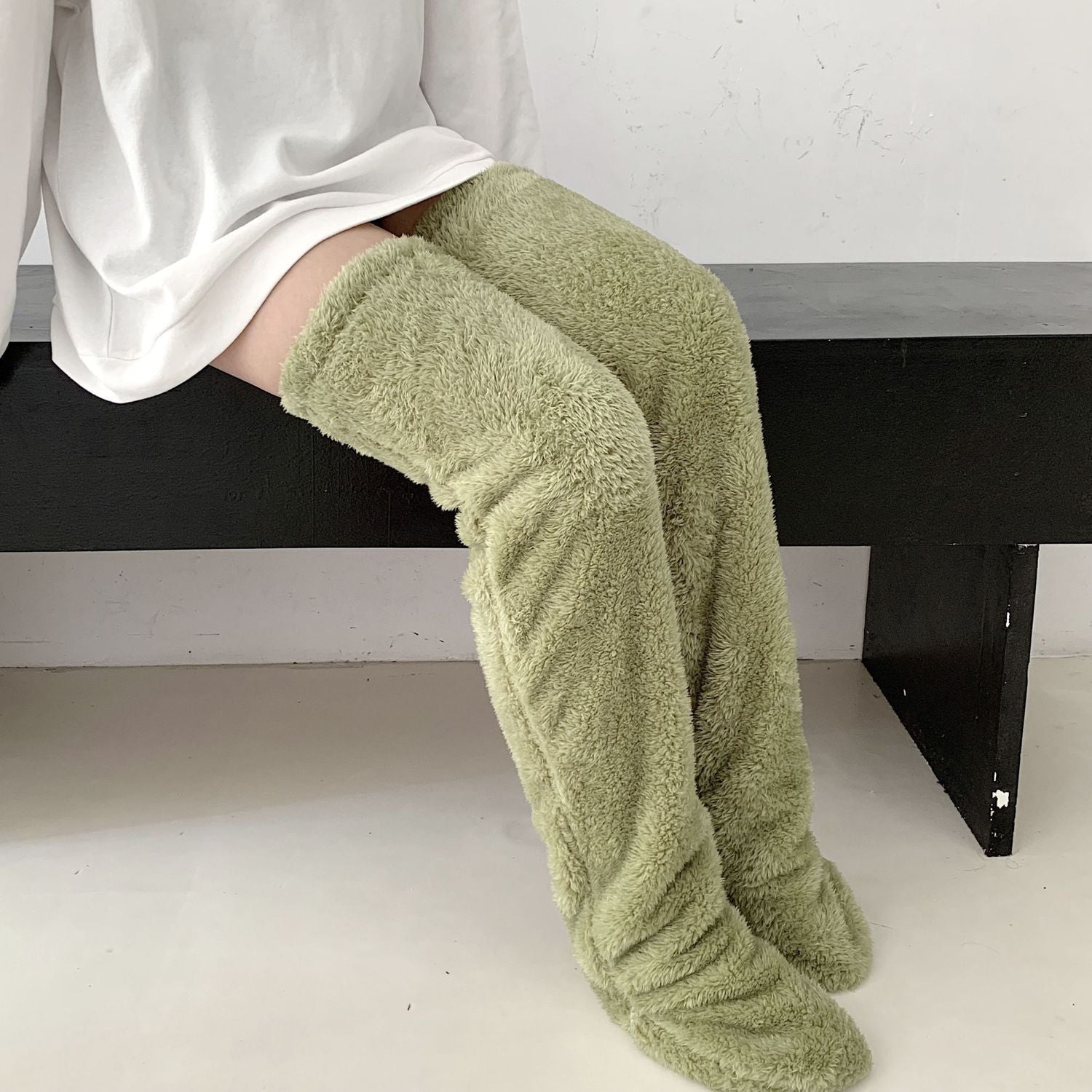 Cozy Winter Hug Leg Warmer